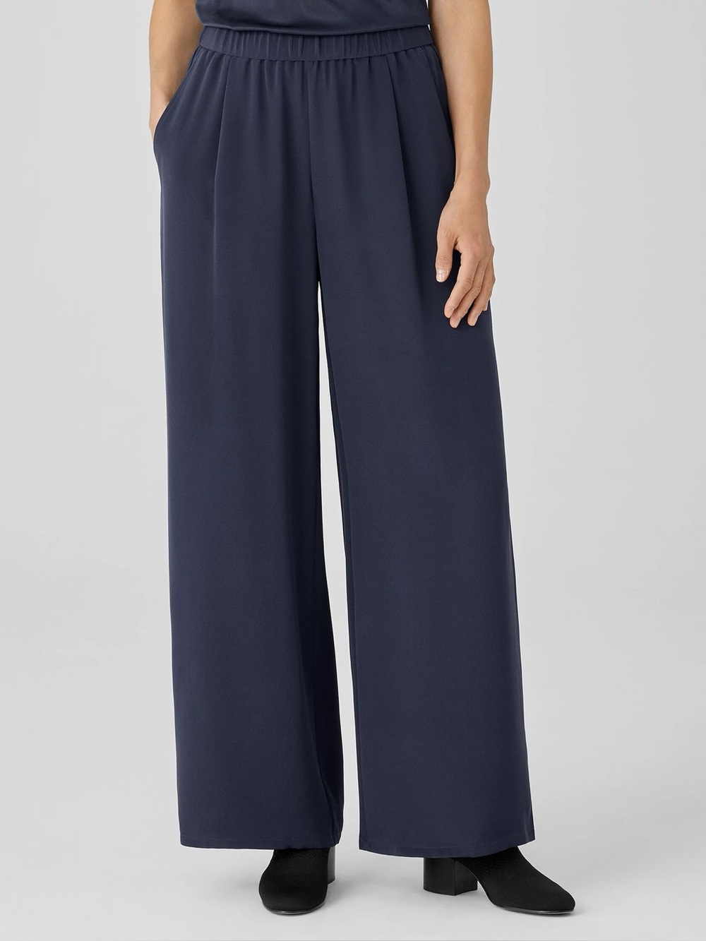 Eileen Fisher Straight Leg 100% Silk Pull On Pants Blue
